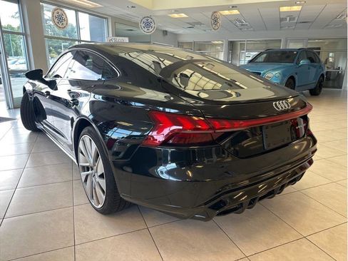 Used 2022 Audi e-tron GT Prestige w/ Prestige Package image 7