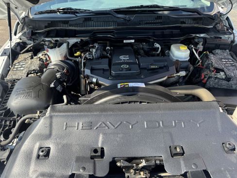 Used 2017 RAM 3500 Tradesman w/ Chrome Appearance Group AWD/4WD image 11