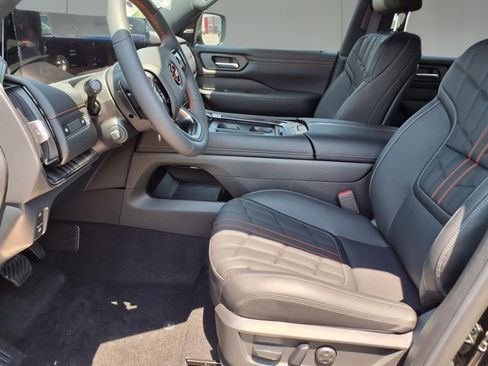 New 2025 Nissan Armada PRO-4X w/ Pro-4X Premium Package image 19