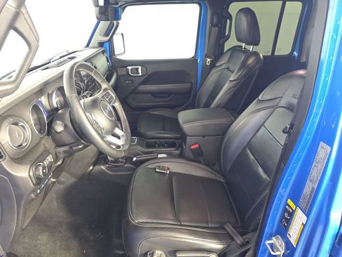 Used 2022 Jeep Wrangler Unlimited Sahara w/ Cold Weather Group image 5