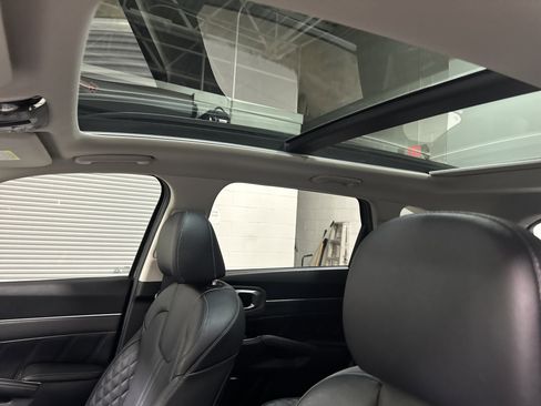 Used 2022 Kia Sorento SX Prestige image 12