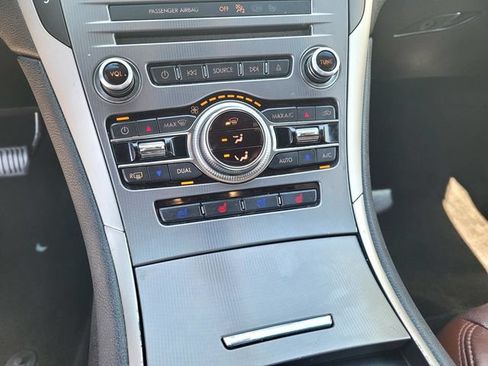 Used 2017 Lincoln MKZ Reserve w/ Luxury Package FWD image 23