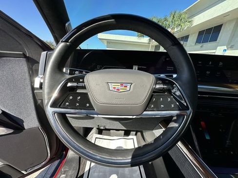 Certified 2025 Cadillac Escalade ESV Sport Platinum image 22