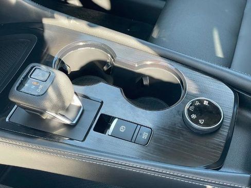 Certified 2023 Nissan Rogue SL w/ SL Premium Package image 20