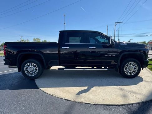 Used 2022 Chevrolet Silverado 2500 High Country AWD/4WD image 8