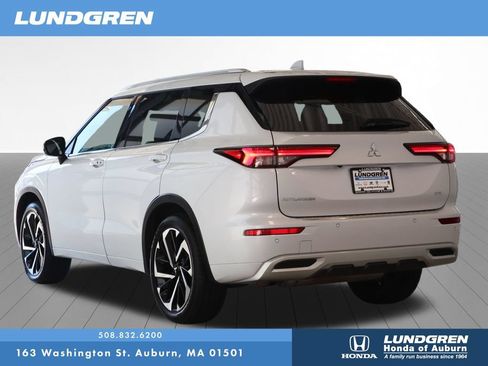 Used 2022 Mitsubishi Outlander SEL AWD/4WD image 3