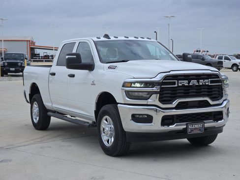New 2026 RAM 2500 Tradesman AWD/4WD image 3