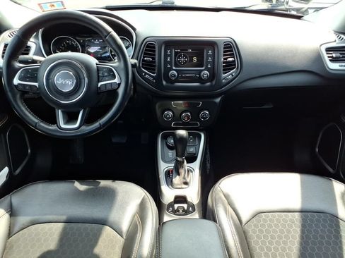Used 2018 Jeep Compass Latitude AWD/4WD image 14