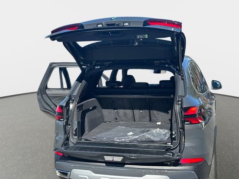 New 2026 BMW X5 sDrive40i image 11