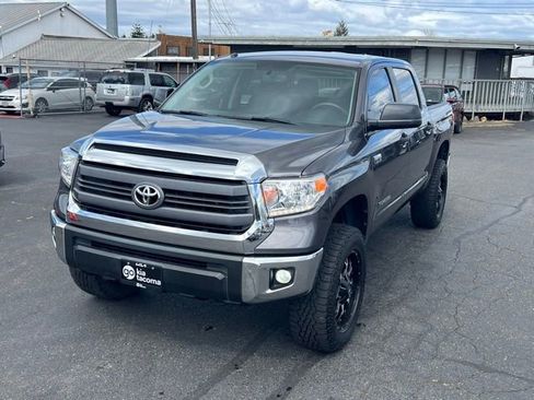 Used 2015 Toyota Tundra SR5 w/ SR5 Upgrade Package image 3