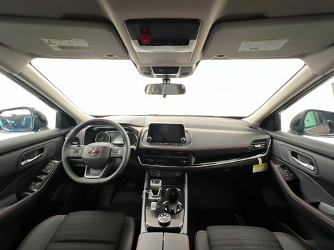 New 2026 Nissan Rogue SV image 9