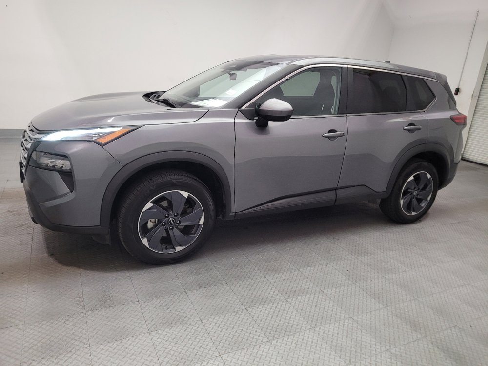 Used 2024 Nissan Rogue SV FWD image 2