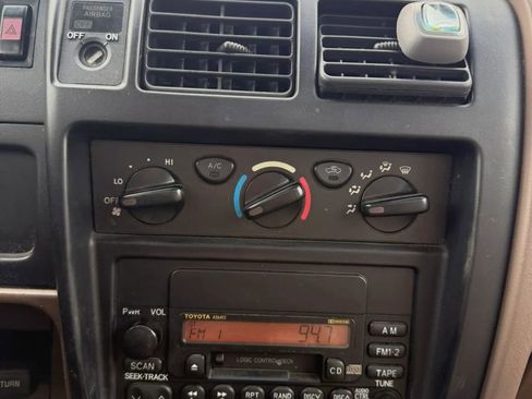 Used 2004 Toyota Tacoma 2WD Regular Cab image 19