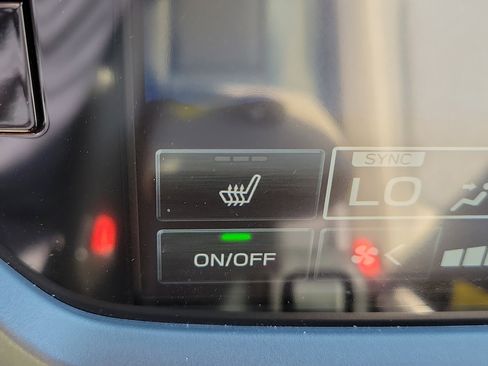 Certified 2025 Subaru Forester Premium image 24