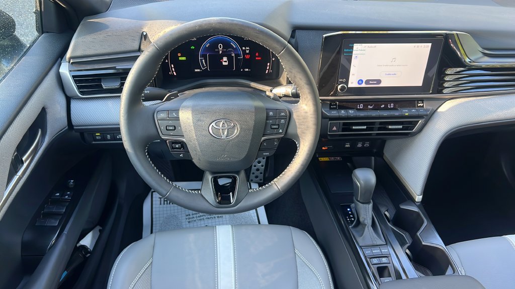 Used 2026 Toyota Camry SE FWD image 11