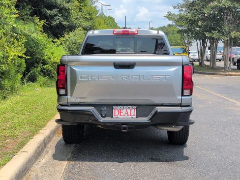 Used 2024 Chevrolet Colorado W/T RWD image 4