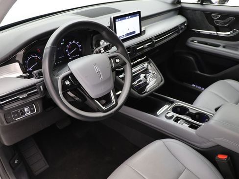 Used 2022 Lincoln Corsair AWD w/ Premium Package image 14