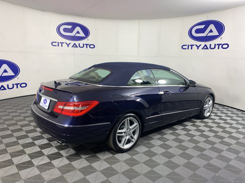 Used 2011 Mercedes-Benz E 350 Cabriolet image 3