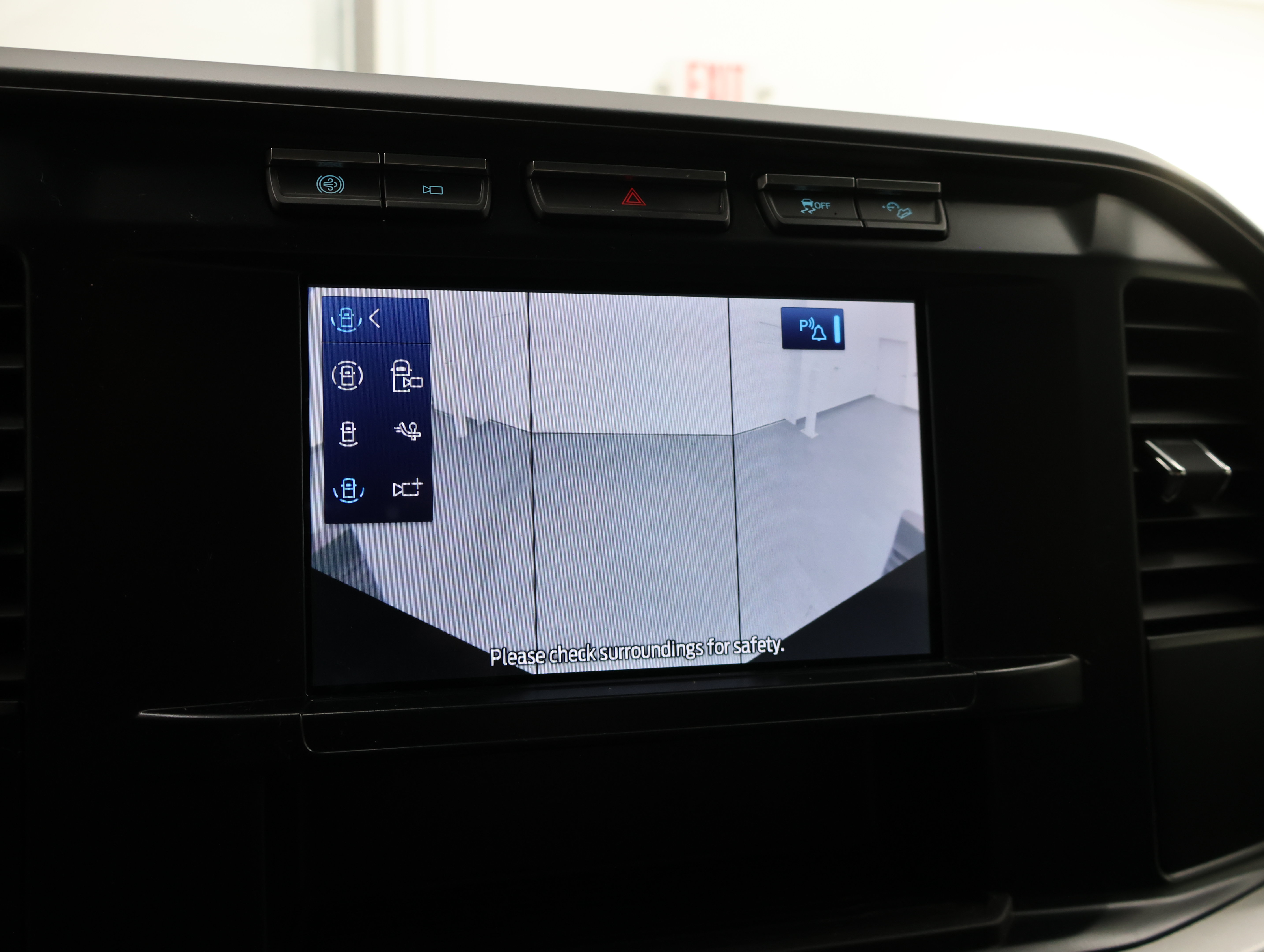 Used 2023 Ford F250 XL w/ 360-Degree Camera Package AWD/4WD image 18