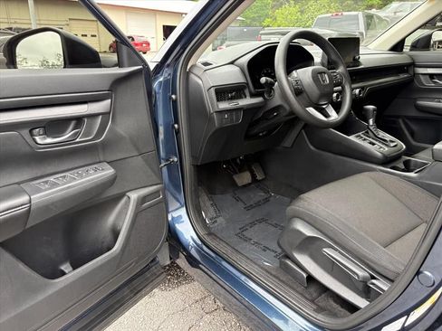 Used 2025 Honda CR-V LX image 14