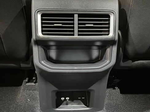 New 2026 Volkswagen Atlas Cross Sport SE image 25