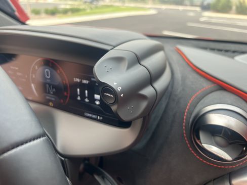 Used 2026 McLaren 750S Spider RWD image 15
