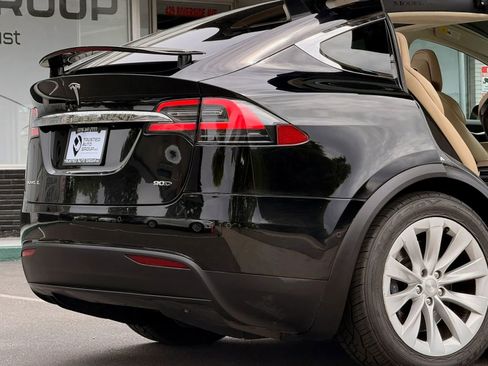 Used 2016 Tesla Model X 90D AWD/4WD image 8