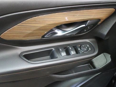 Used 2021 GMC Terrain SLE image 12