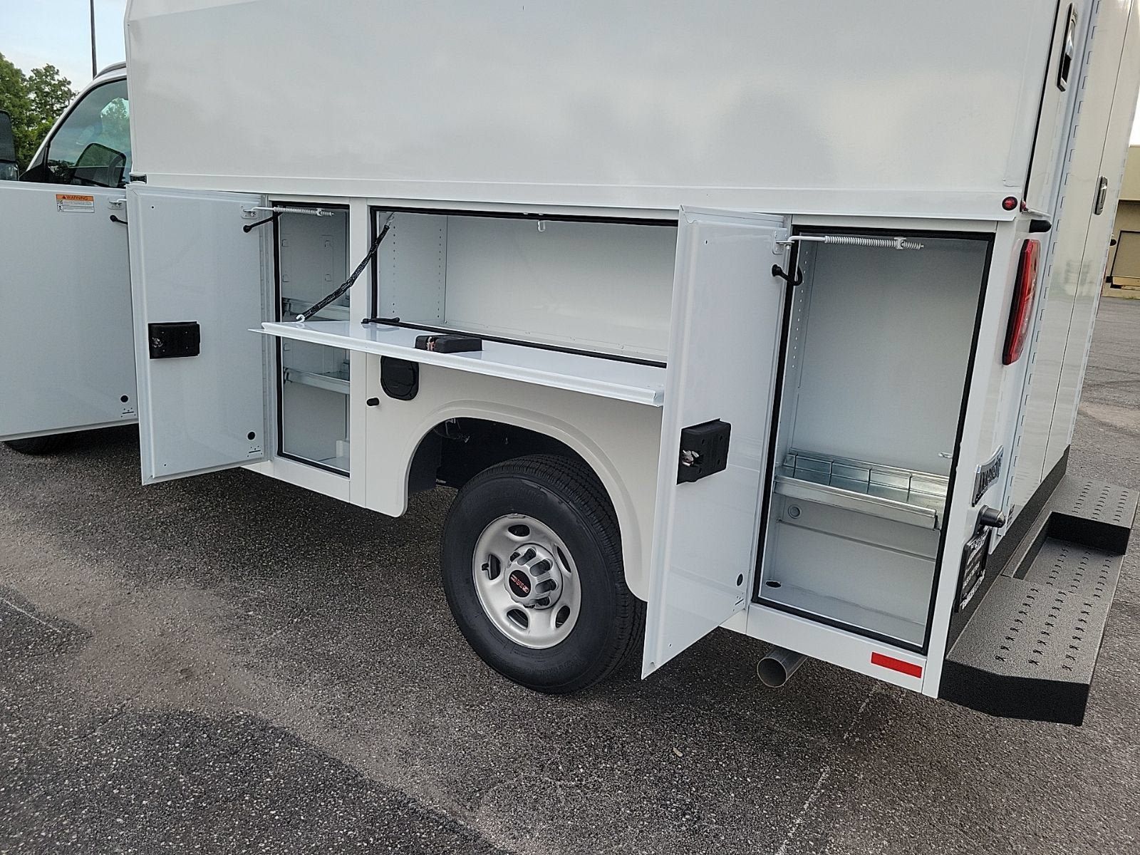 New 2025 GMC Savana 3500 w/ Power Convenience Package RWD image 11