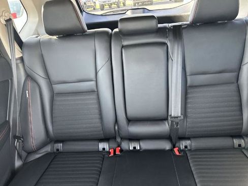 Certified 2025 Nissan Rogue SV image 21