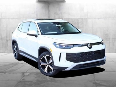 New 2025 Volkswagen Tiguan SE