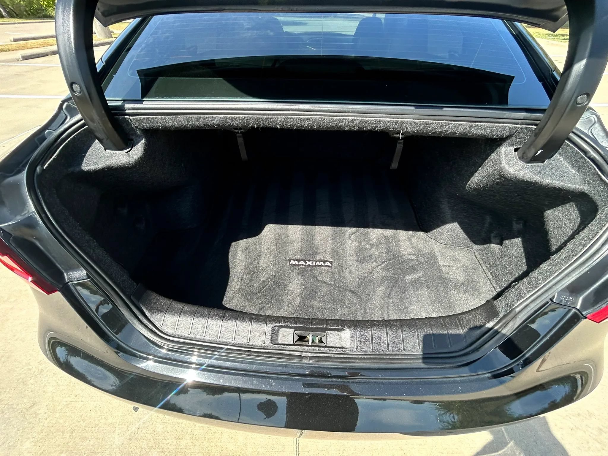 Used 2017 Nissan Maxima 3.5 SL FWD image 11
