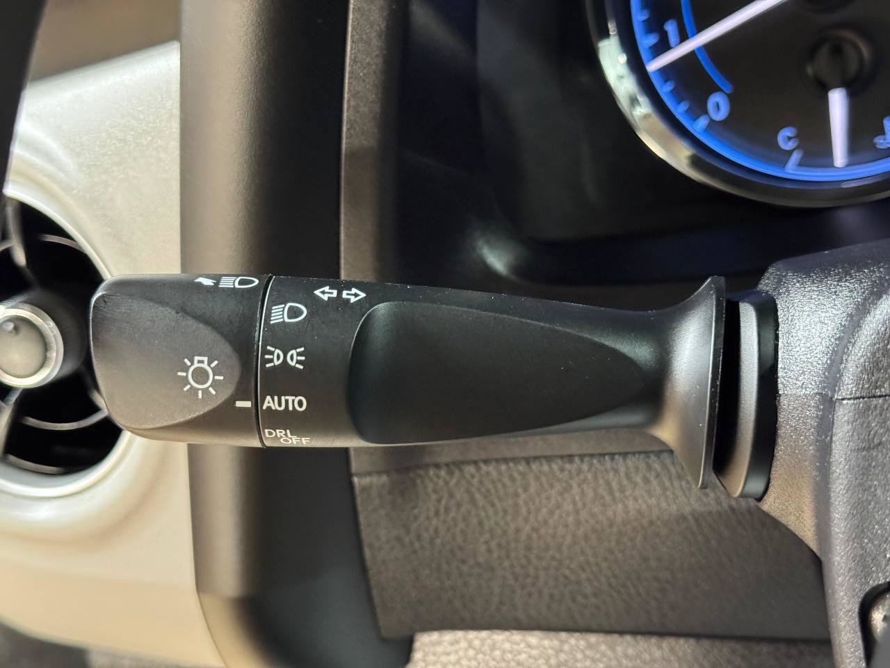 Used 2019 Toyota Corolla LE FWD image 20