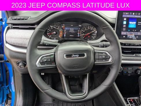 Used 2023 Jeep Compass Latitude w/ Sun and Sound Group image 16