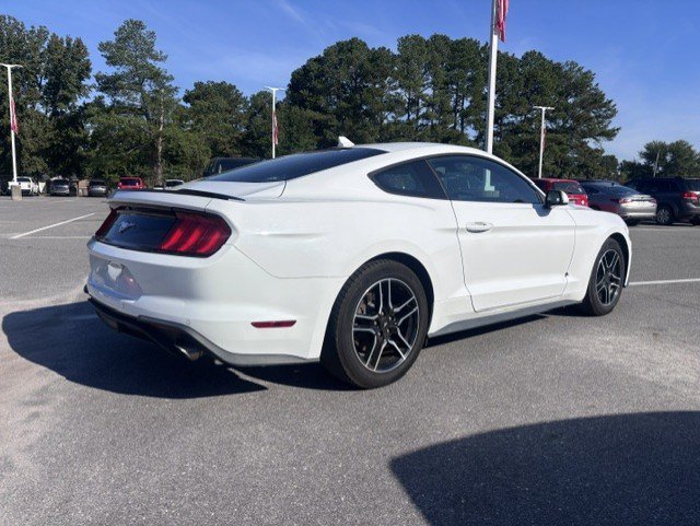 Used 2022 Ford Mustang Premium RWD image 6
