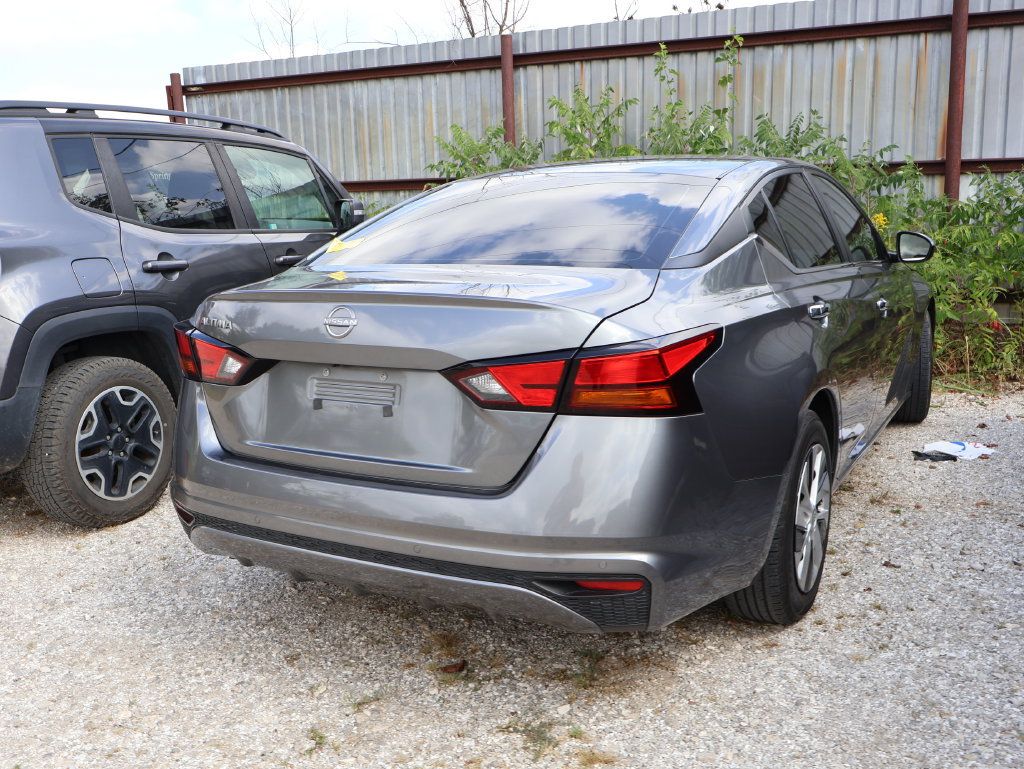 Used 2023 Nissan Altima 2.5 S FWD image 4