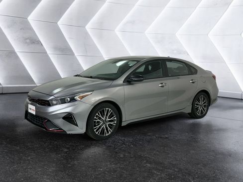Used 2023 Kia Forte GT-Line FWD image 3