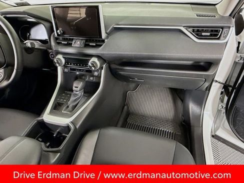 Used 2025 Toyota RAV4 XLE Premium image 26