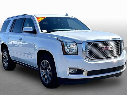 Used 2016 GMC Yukon Denali w/ Open Road Package AWD/4WD image 10