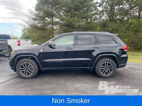 Used 2019 Jeep Grand Cherokee Trailhawk AWD/4WD image 4