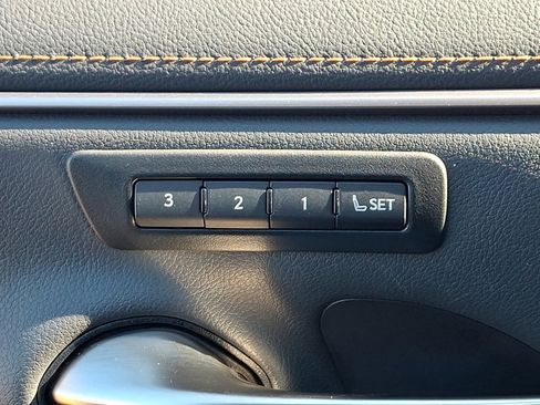 Certified 2025 Lexus ES 300h w/ Premium Package image 27