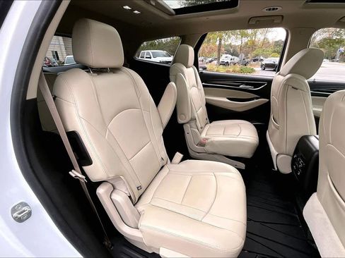 Used 2020 Buick Enclave Essence w/ Sound and Sites Package image 20