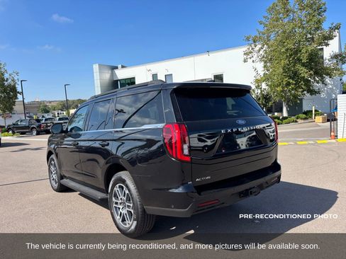 Used 2025 Ford Expedition Active RWD image 7