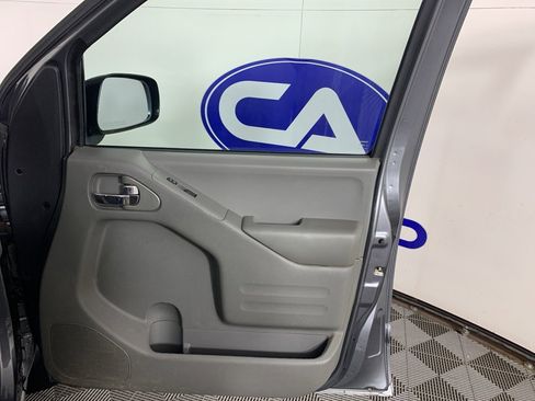 Used 2020 Nissan Frontier SV image 34