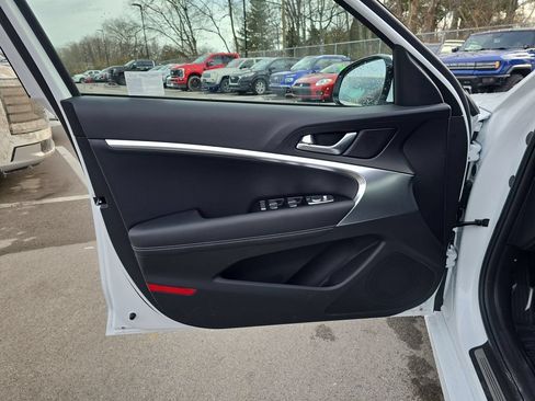 Used 2026 Genesis G70 2.5T AWD/4WD image 13