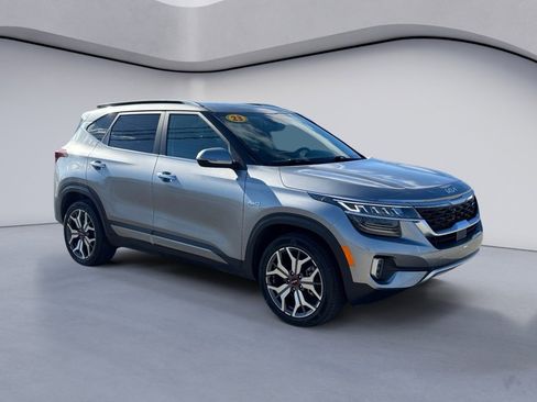 Used 2023 Kia Seltos SX w/ SX Sunroof Package image 7