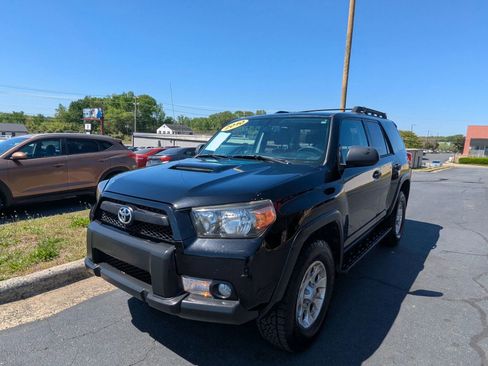 Used 2010 Toyota 4Runner Trail image 3