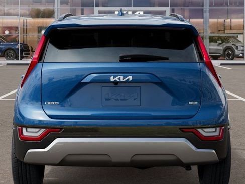 New 2025 Kia Niro SX Touring FWD image 13