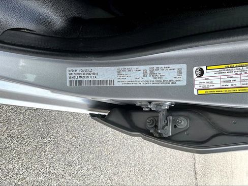 Used 2024 RAM 1500 Laramie image 21