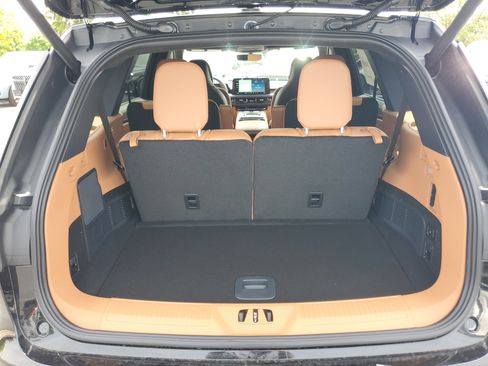 New 2026 Lincoln Aviator Black Label w/ Dynamic Handling Package AWD/4WD image 28